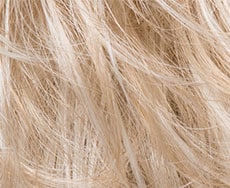 Lightblonde-rooted